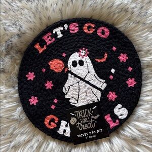 NWT Halloween Set of 2 Ghost Ghouls Halloween Trivets